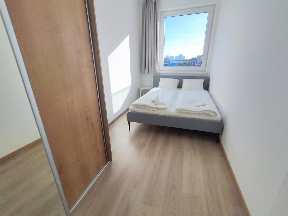 Schanz - Quietly Oriented - Private Parking - Balcony 브라티슬라바 외부 사진