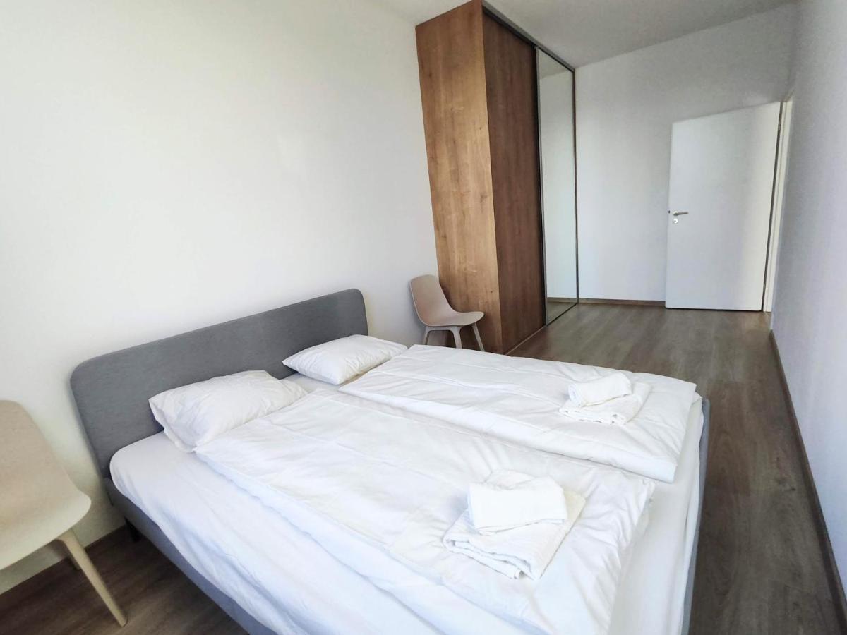 Schanz - Quietly Oriented - Private Parking - Balcony 브라티슬라바 외부 사진