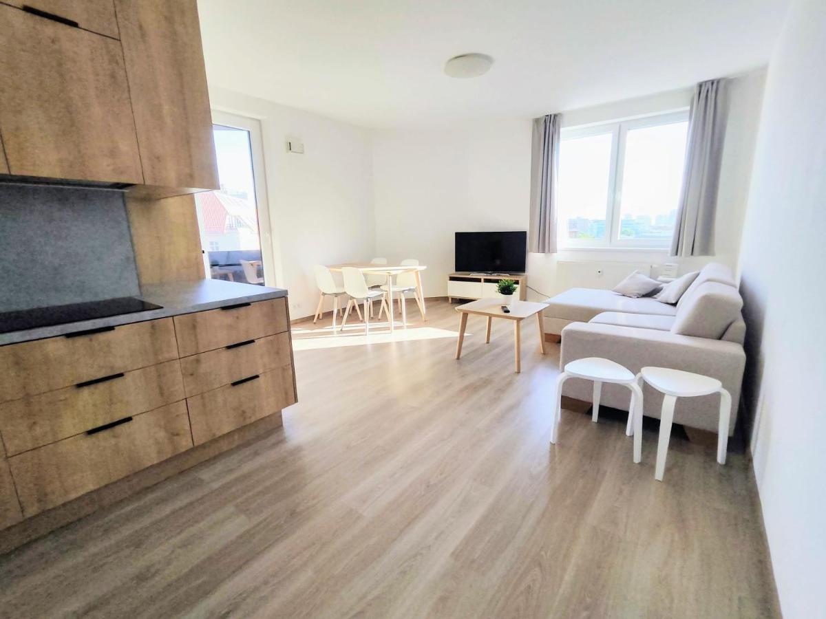 Schanz - Quietly Oriented - Private Parking - Balcony 브라티슬라바 외부 사진